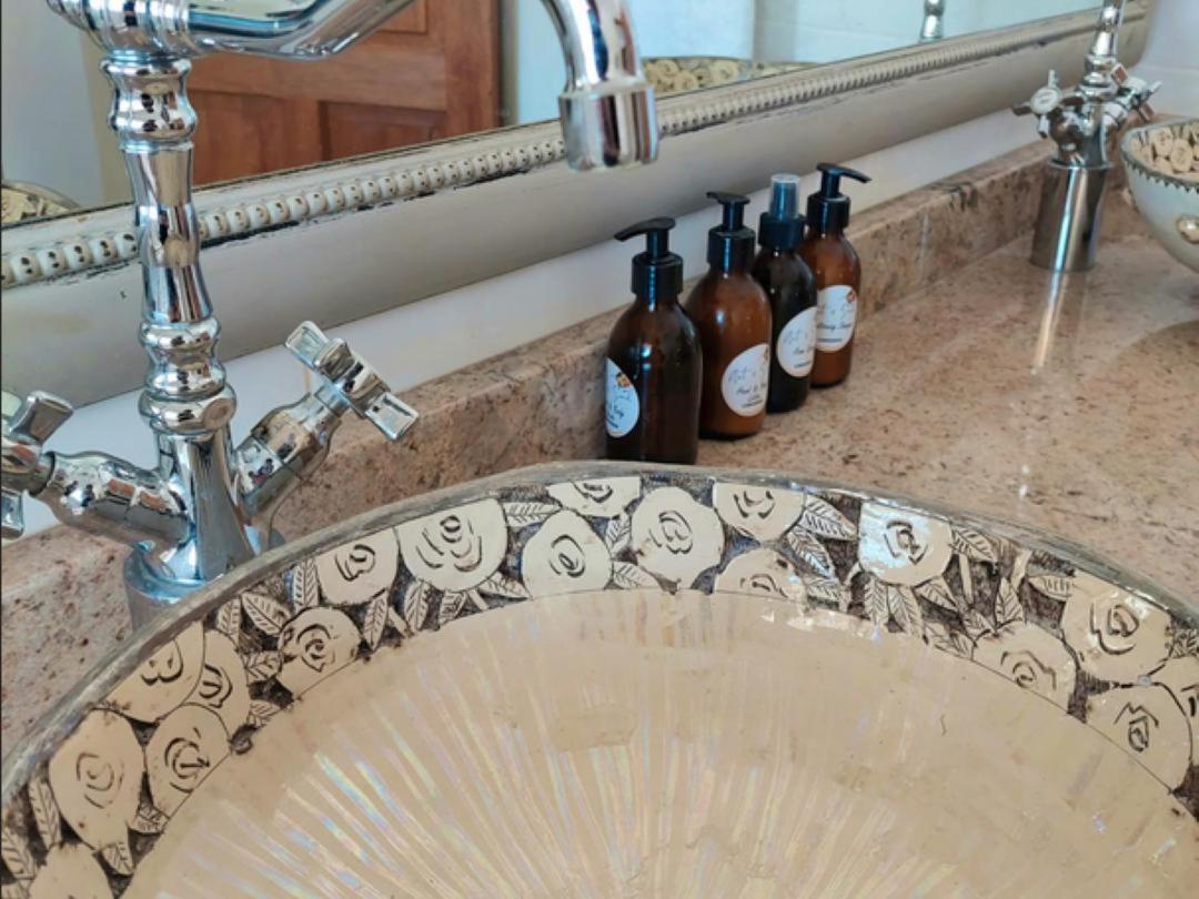 Art And Soul Restaurant, Accommodation, French Bar And Art Gallery Parys Zimmer foto