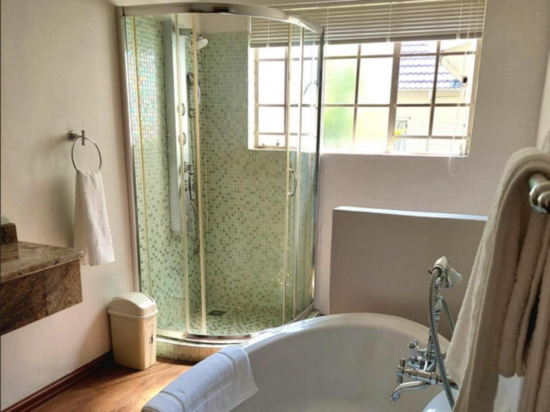 Art And Soul Restaurant, Accommodation, French Bar And Art Gallery Parys Zimmer foto